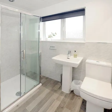 Three Bedroom Spacious House Stirling Exterior photo