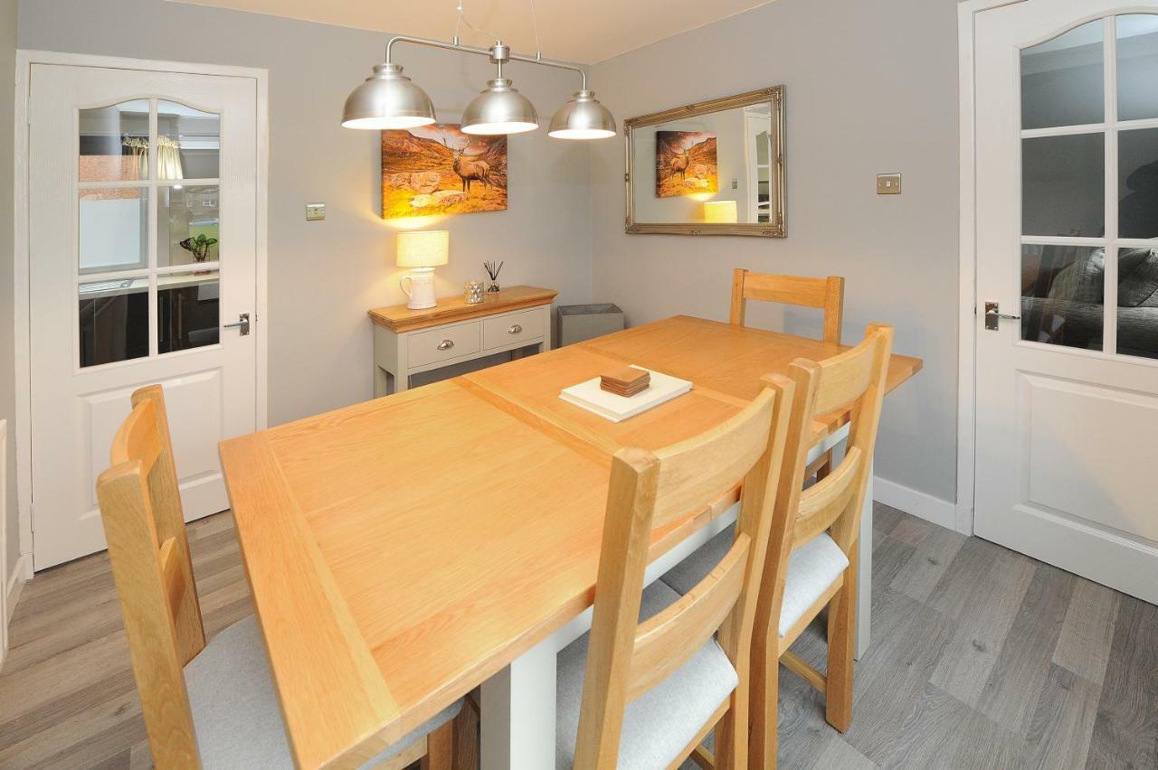 Spacious 3 Bedroom House Сasa de vacaciones Stirling